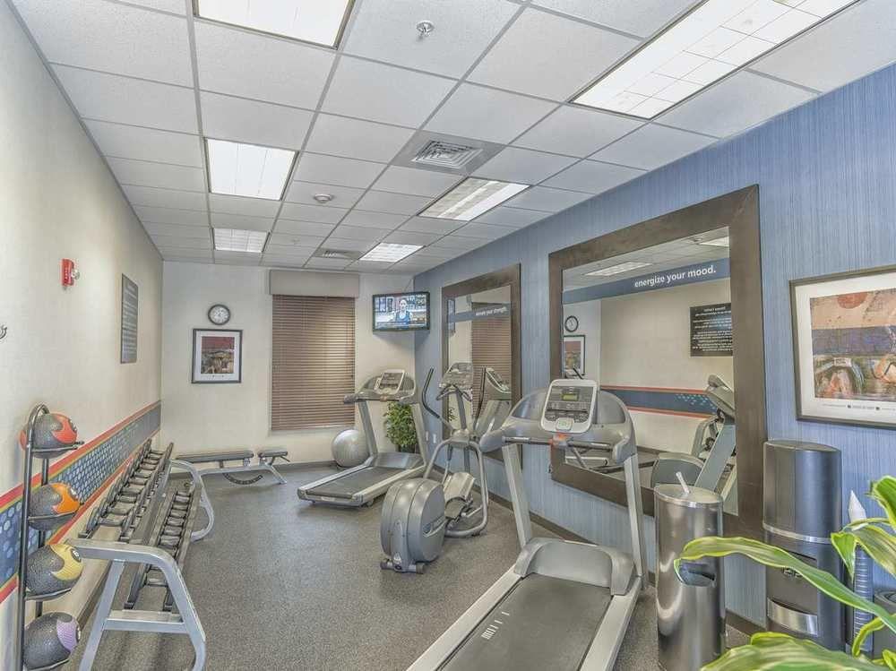 Hampton Inn Belmont At Montcross Экстерьер фото