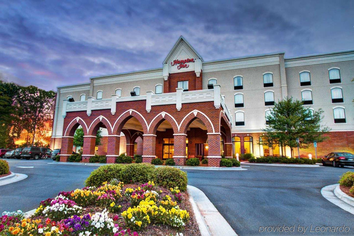 Hampton Inn Belmont At Montcross Экстерьер фото