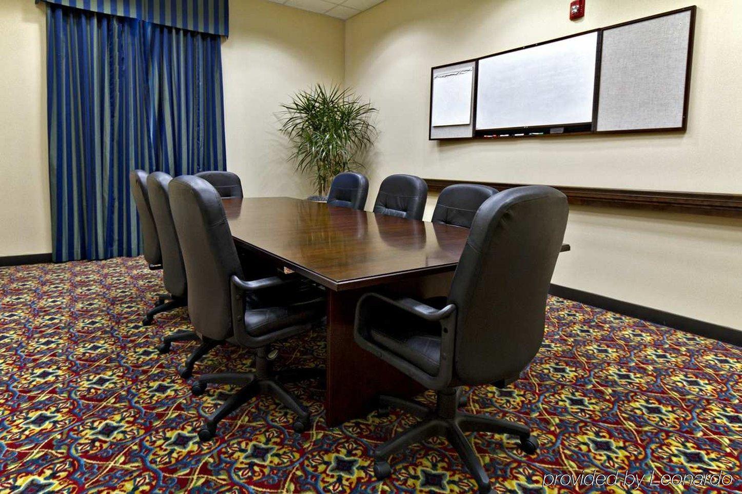 Hampton Inn Belmont At Montcross Экстерьер фото